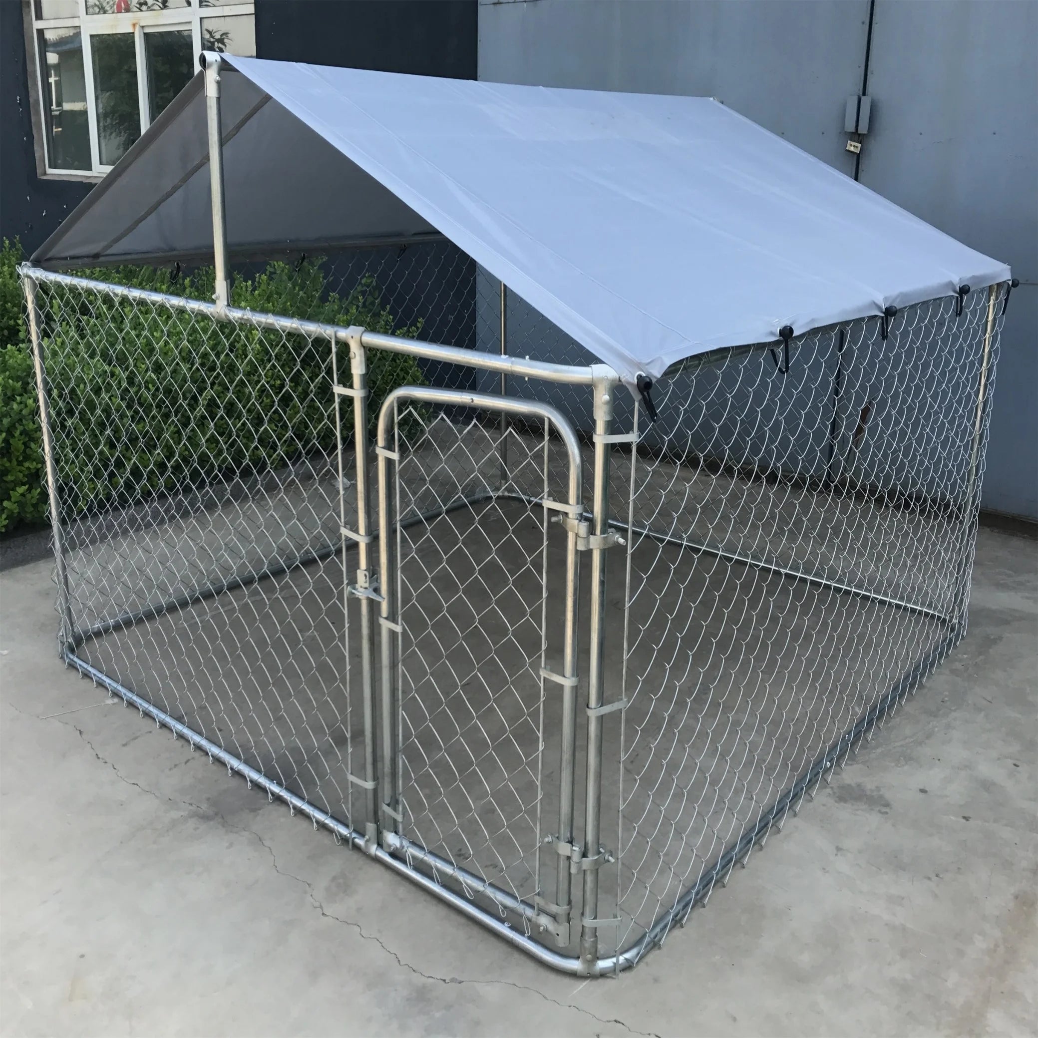 Sustainable Outdoor Dog House Fine-Processed Iron Dog Kennels  User-Friendly Metal Chain Dog Cages