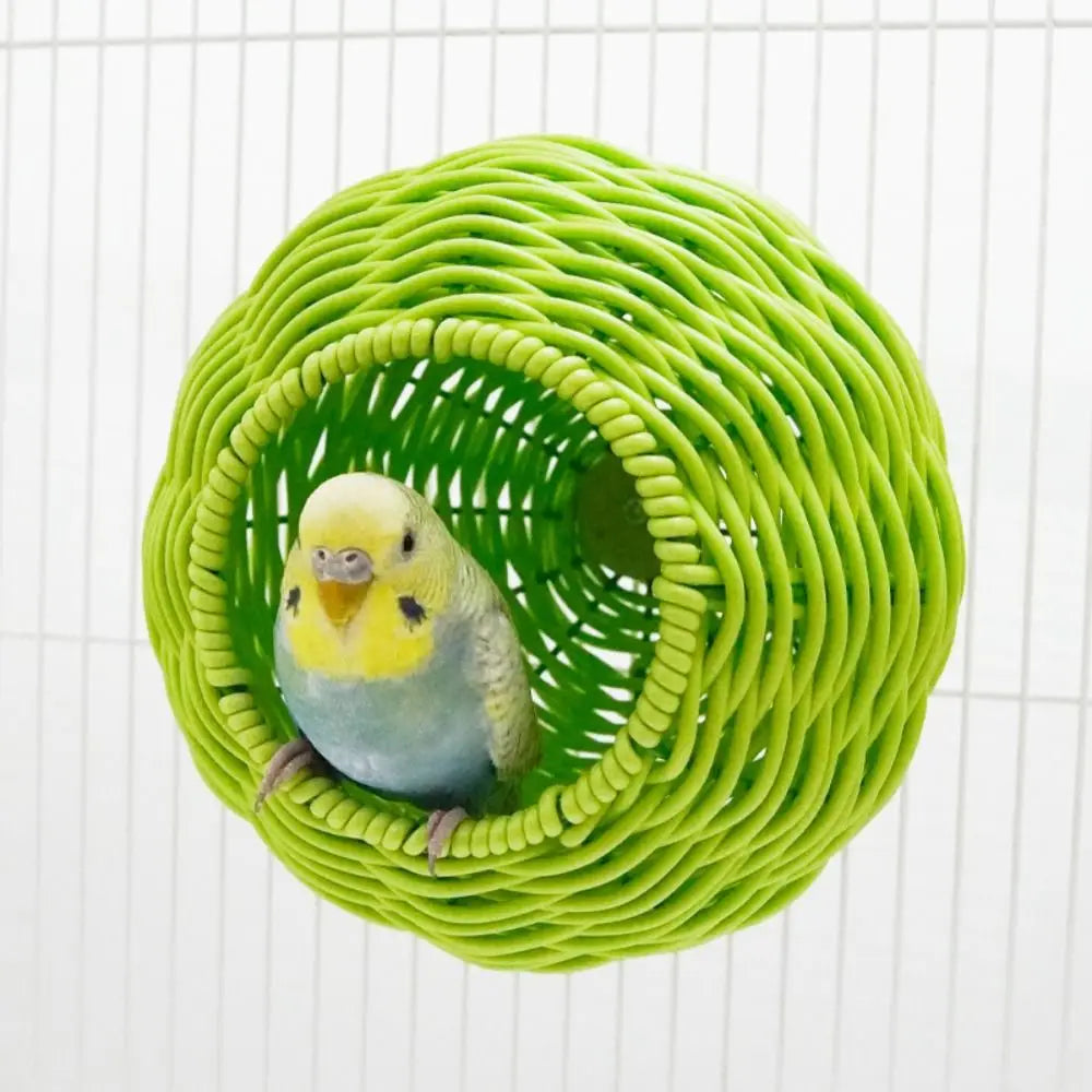 Hanging Spherical Imitation Woven Bird Nest, Hanging Wear-resistant Bird Breeding Nest, Comfortable, Breathable, a Handwoven Bird House
