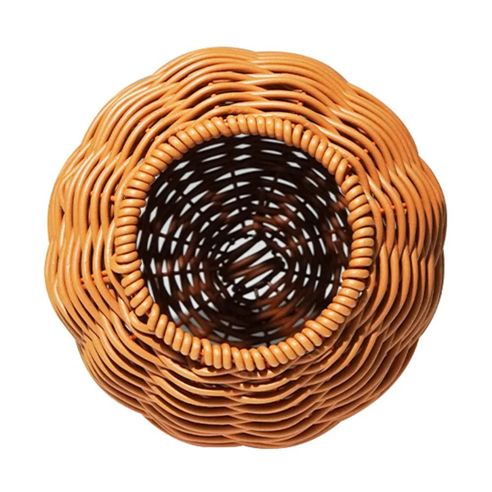Hanging Spherical Imitation Woven Bird Nest, Hanging Wear-resistant Bird Breeding Nest, Comfortable, Breathable, a Handwoven Bird House